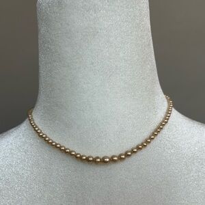Vintage faux cream colored pearl simple necklace classy Elegant please read